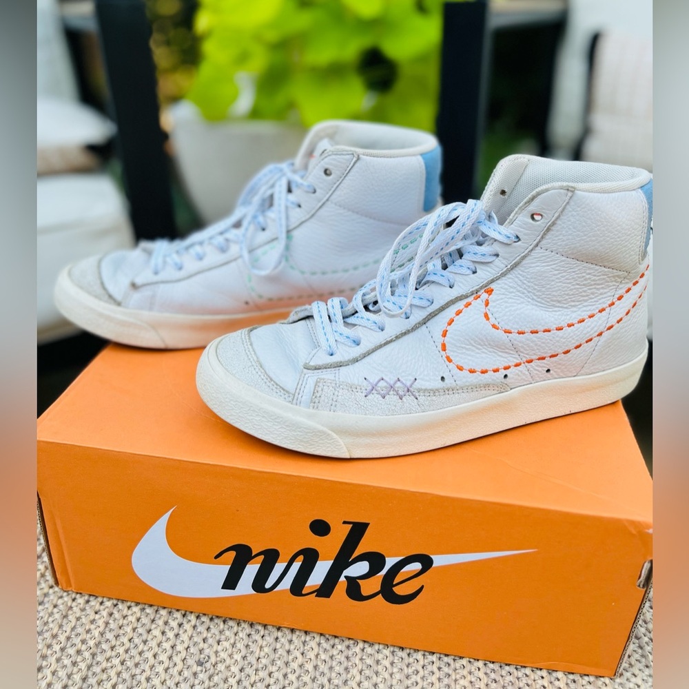 Nike Women’s High-Tops Size 9